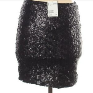 H & M Black Skirt